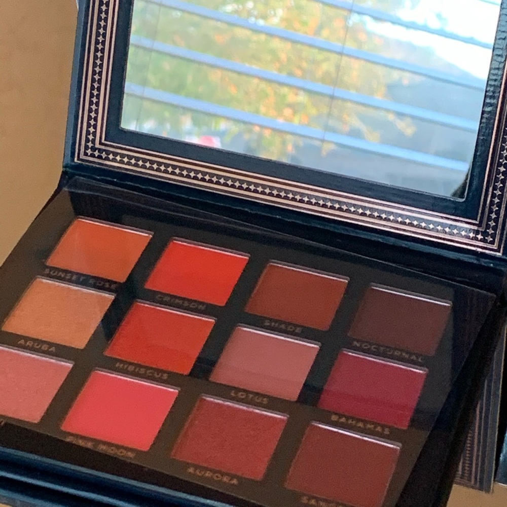 ace beaute scarlet dusk eyeshadow palette